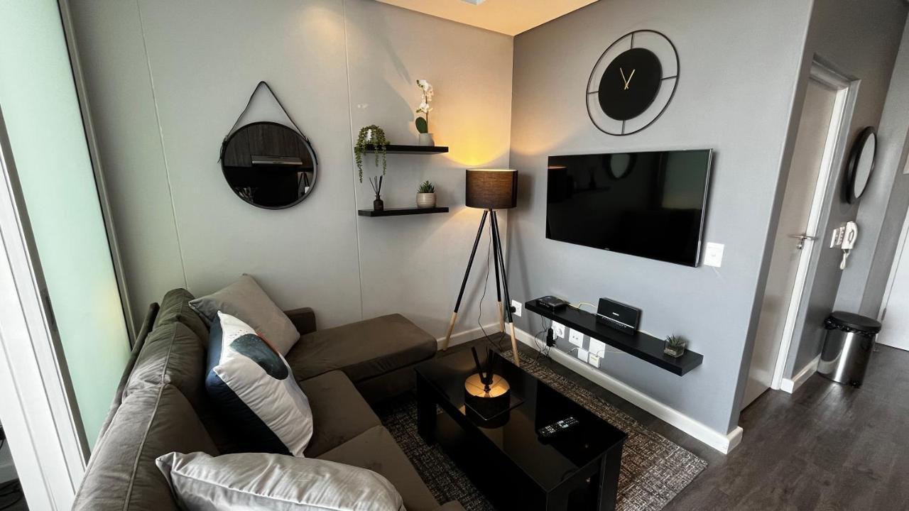 Modern Luxury Studio With Breathtaking City Views - No Load Shedding Кейптаун Екстериор снимка